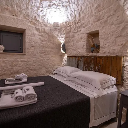 Trullo Sippuddo * Alberobello